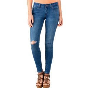 Levi's 535 Super Skinny Medium Wash